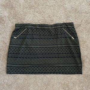 Apt. 9 printed Mini Skirt / Olive & Black